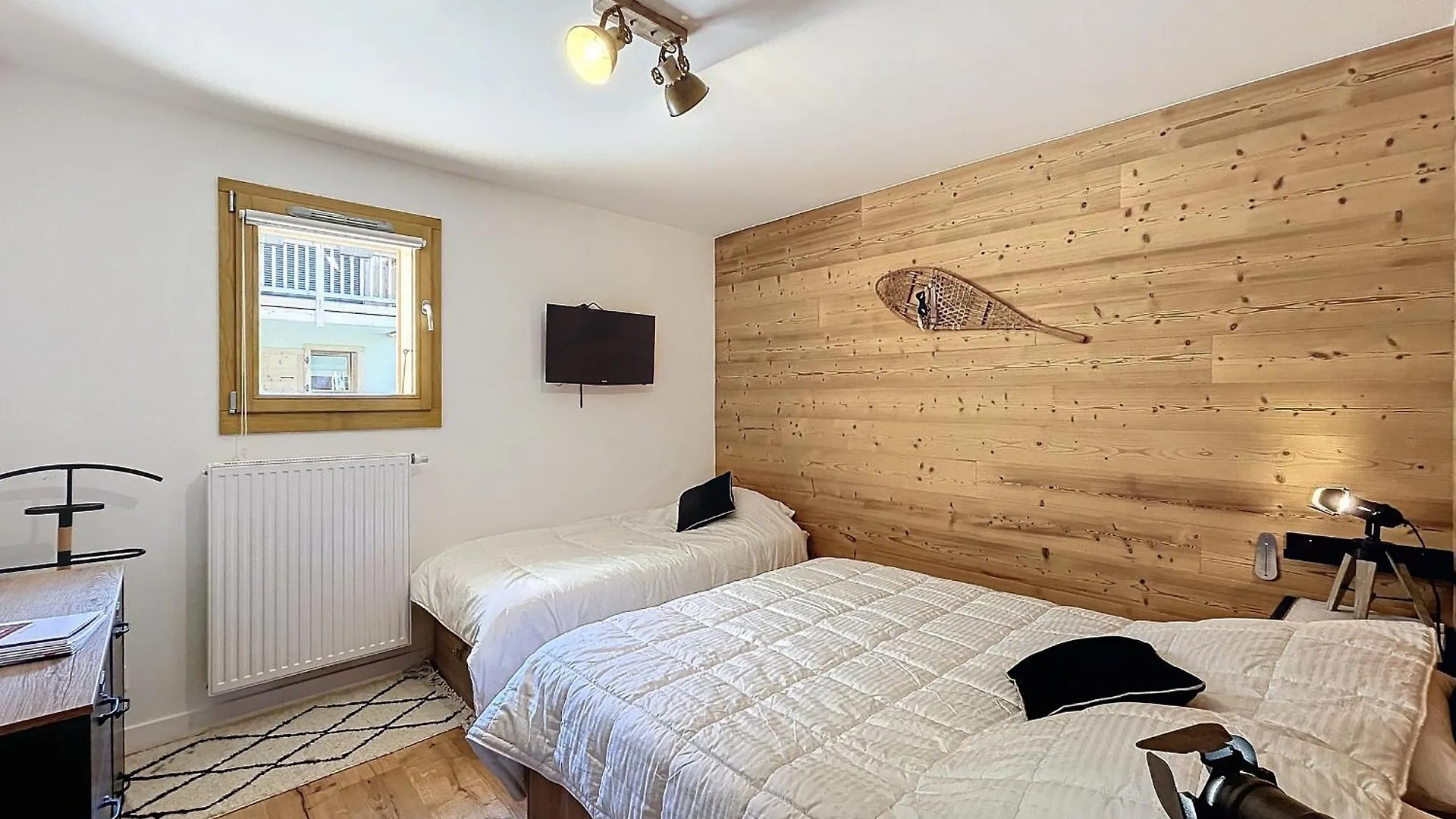 Appartement Standing A Combloux Avec Balcon Et Parking - Fr-1-560-156